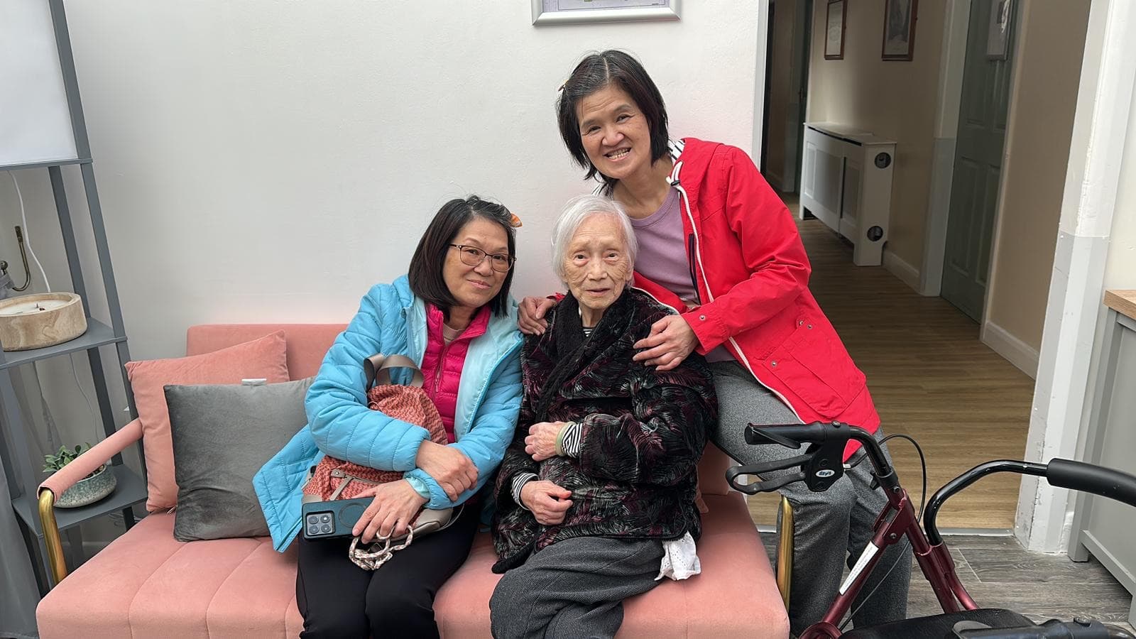 在老人院探訪93歲的老姊妹